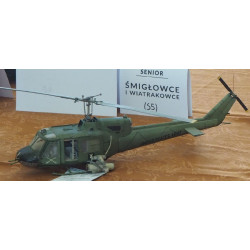 Bell UH – 1B „Iroquois“ – kovinis sraigtasparnis.